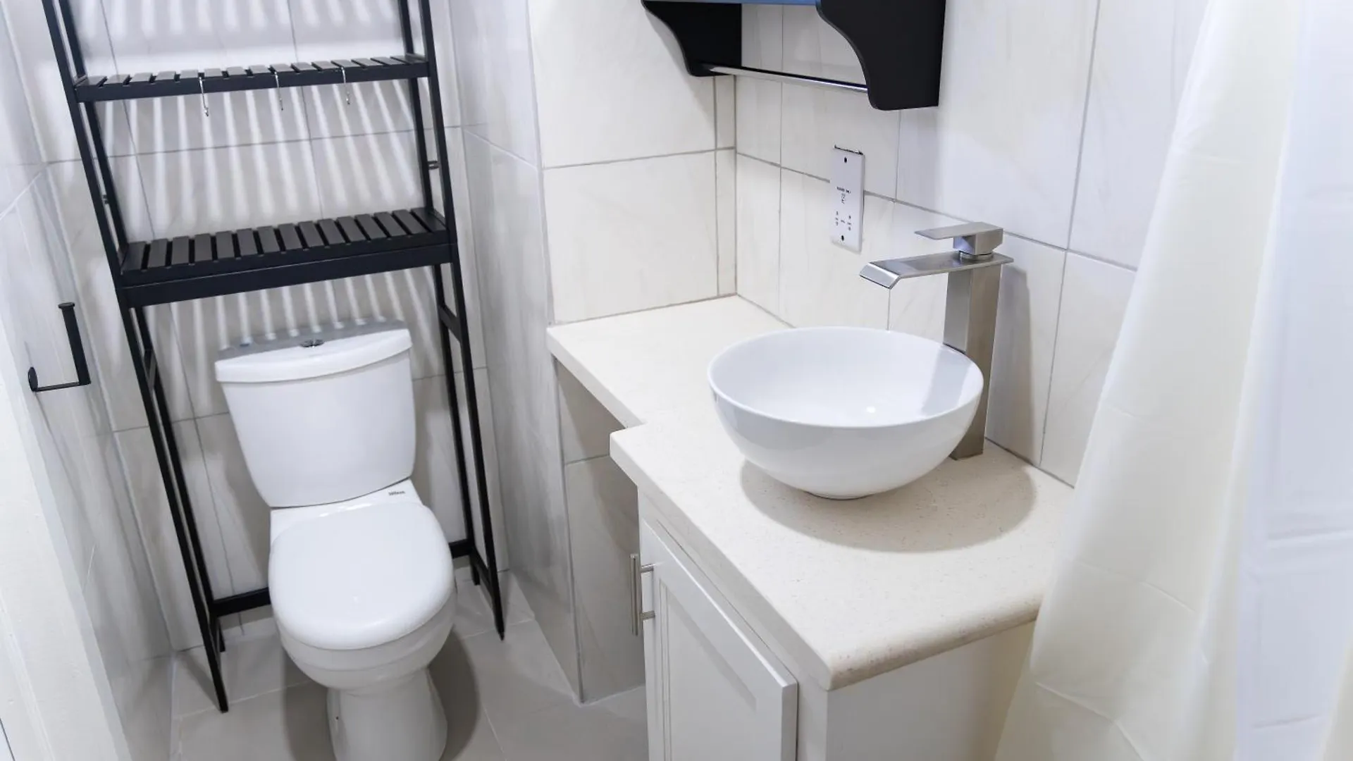 Xenias Universal Apartments Inc The Lime Grenada