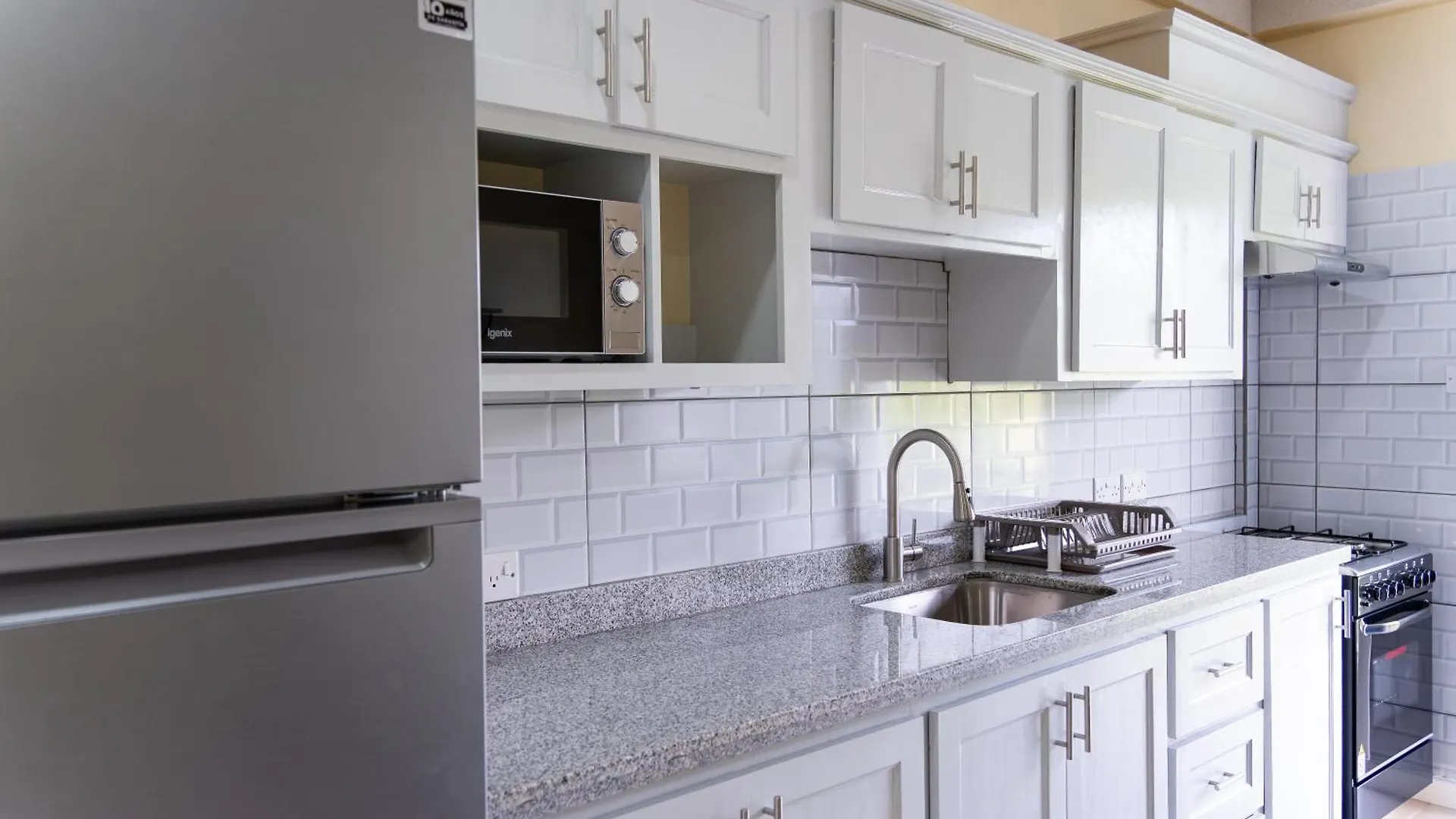 Xenias Universal Apartments Inc The Lime 0*,  Grenada